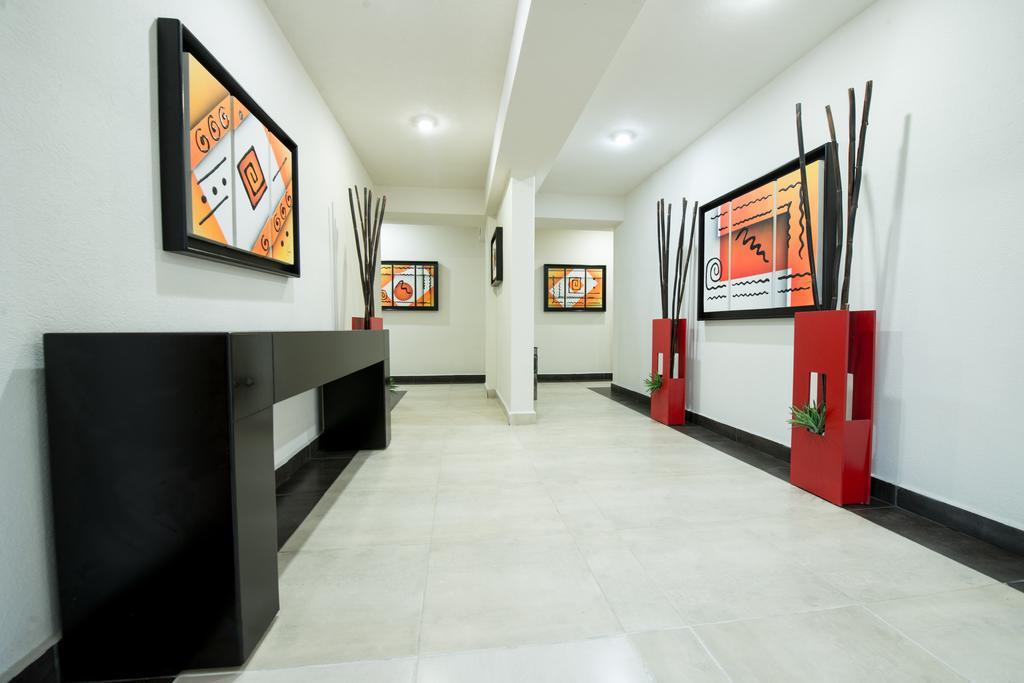 Hotel Portonovo Plaza Malecon Puerto Vallarta Exterior photo